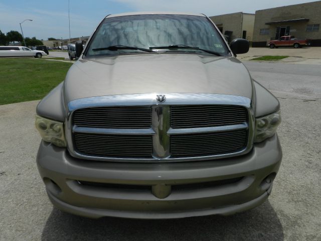 Dodge Ram 1500 2004 photo 4