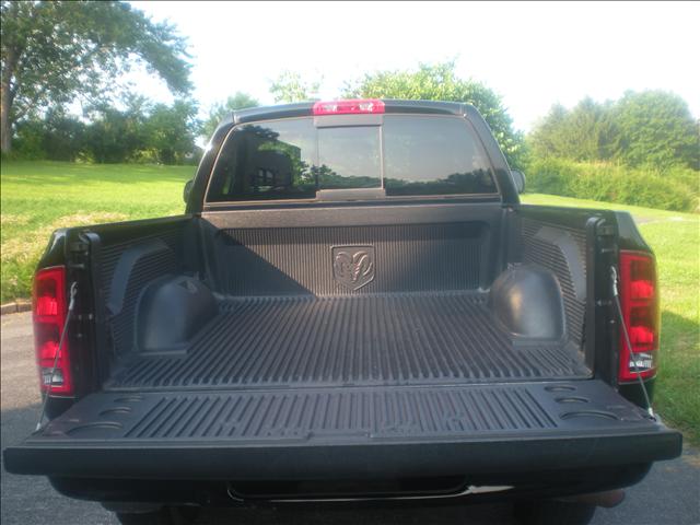 Dodge Ram 1500 2004 photo 3