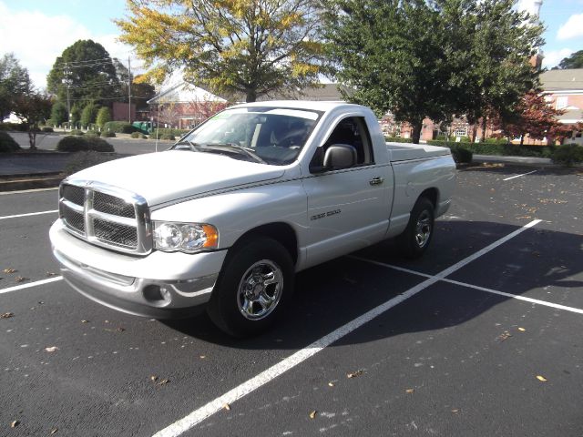 Dodge Ram 1500 2004 photo 3