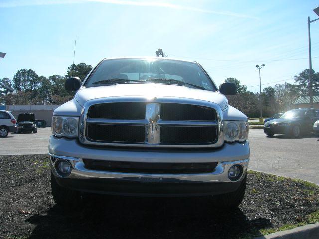 Dodge Ram 1500 2004 photo 2