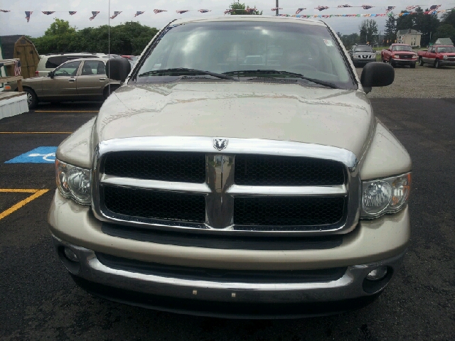 Dodge Ram 1500 2004 photo 2