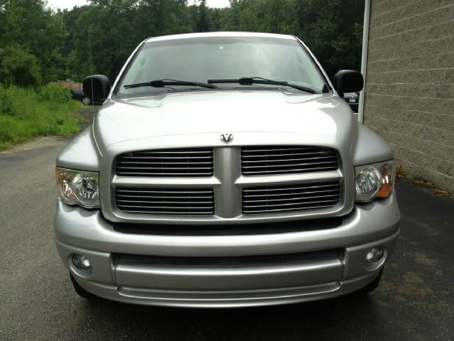 Dodge Ram 1500 2004 photo 4