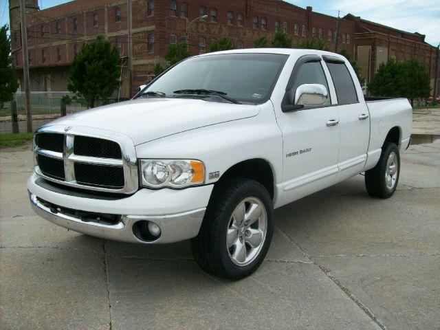 Dodge Ram 1500 2004 photo 3