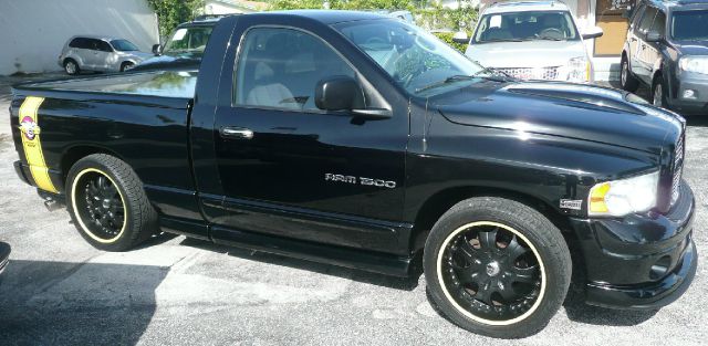 Dodge Ram 1500 2004 photo 3