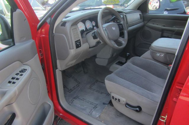 Dodge Ram 1500 2004 photo 2