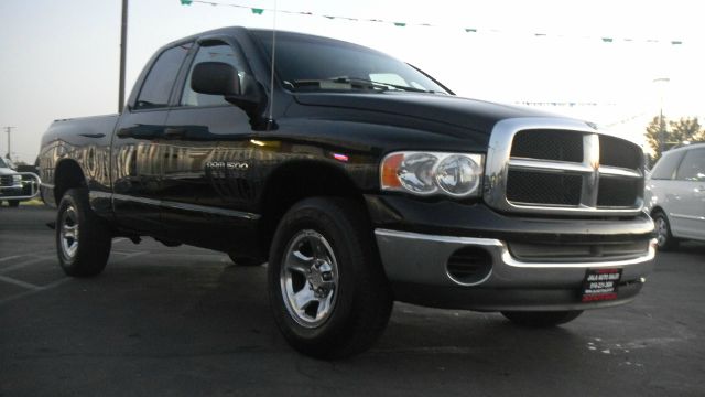 Dodge Ram 1500 2004 photo 2