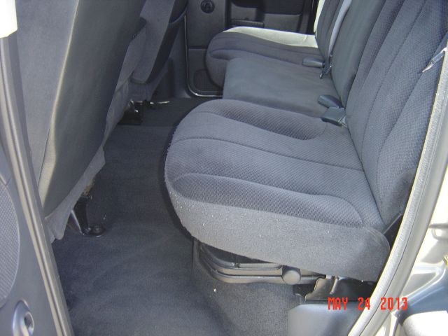 Dodge Ram 1500 2004 photo 4