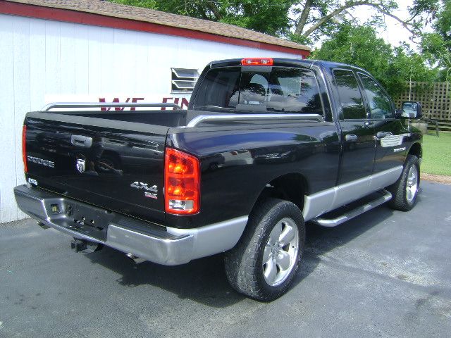 Dodge Ram 1500 2004 photo 2