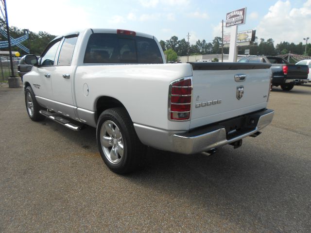 Dodge Ram 1500 2004 photo 3