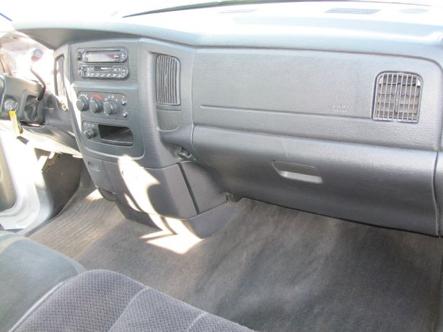 Dodge Ram 1500 2004 photo 13