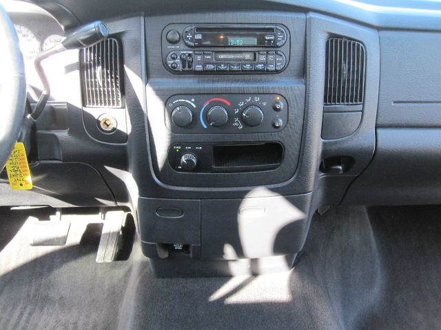 Dodge Ram 1500 2004 photo 6