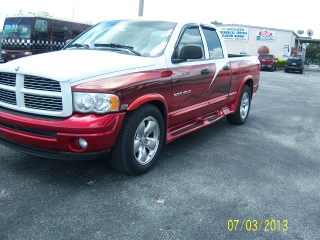 Dodge Ram 1500 2004 photo 2