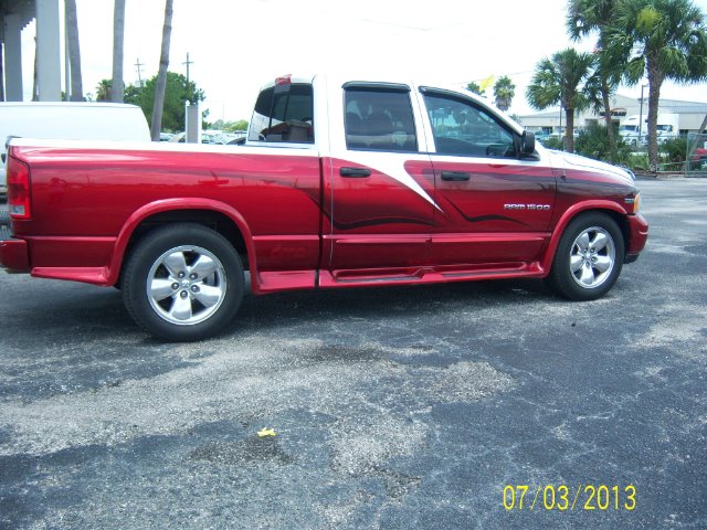 Dodge Ram 1500 2004 photo 3