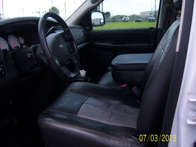 Dodge Ram 1500 2004 photo 4