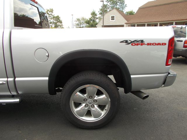 Dodge Ram 1500 2004 photo 1