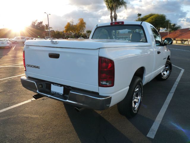 Dodge Ram 1500 2004 photo 3