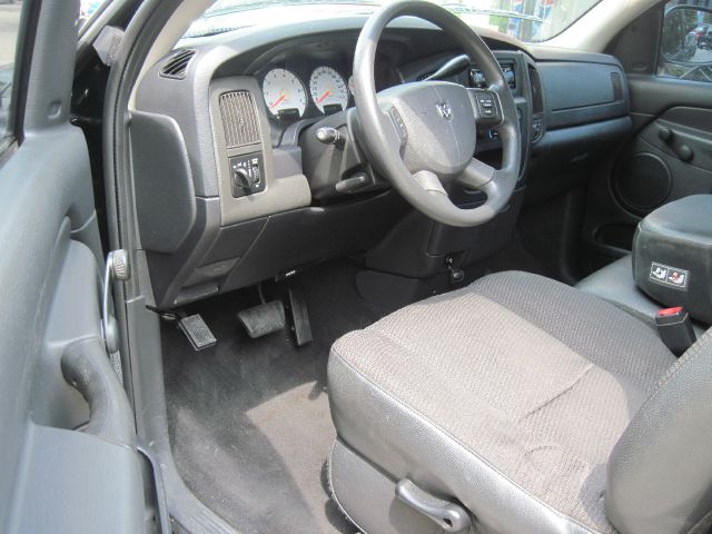 Dodge Ram 1500 2004 photo 3