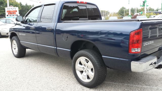 Dodge Ram 1500 2004 photo 3