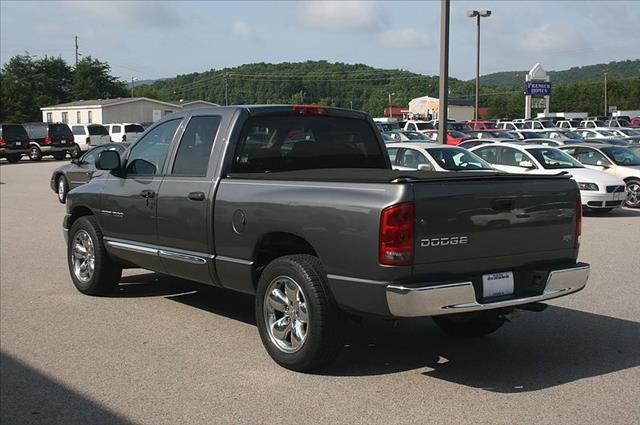 Dodge Ram 1500 4dr Wgn SXT AWD Pickup Truck