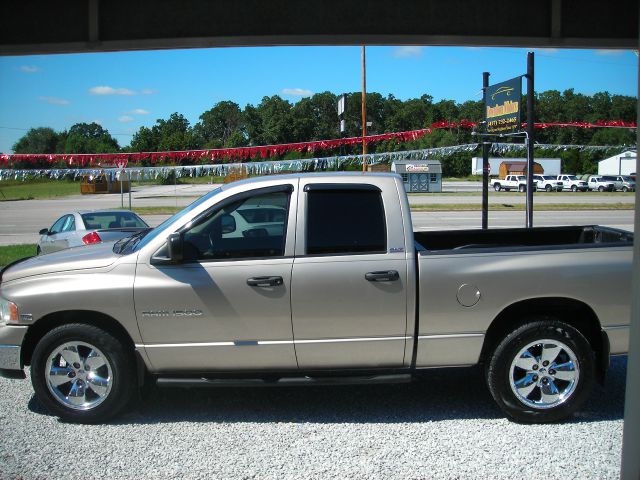 Dodge Ram 1500 2004 photo 2