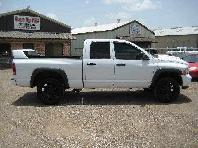 Dodge Ram 1500 2004 photo 1