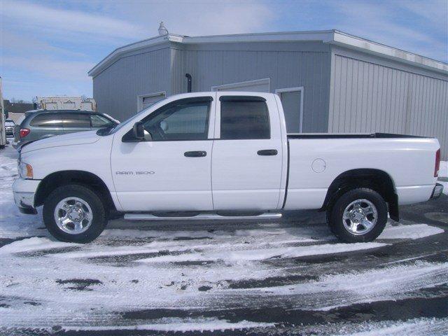 Dodge Ram 1500 2004 photo 4