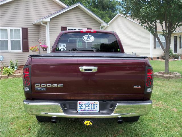 Dodge Ram 1500 2004 photo 3