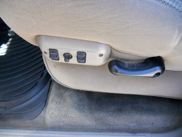 Dodge Ram 1500 2004 photo 10