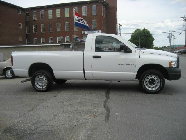 Dodge Ram 1500 2004 photo 3