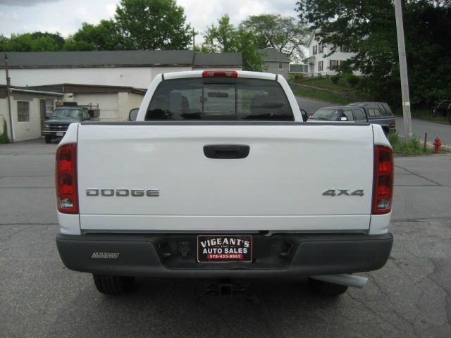 Dodge Ram 1500 2004 photo 4