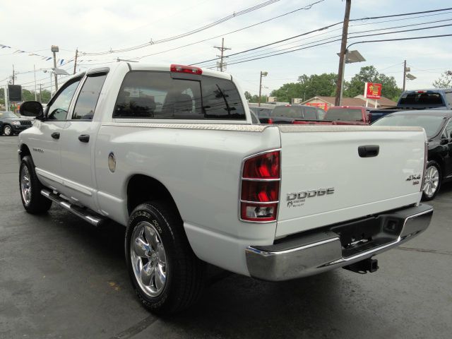 Dodge Ram 1500 2004 photo 2