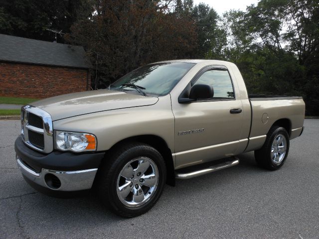 Dodge Ram 1500 2004 photo 2