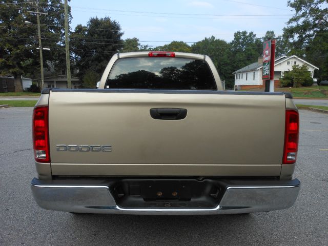 Dodge Ram 1500 2004 photo 4