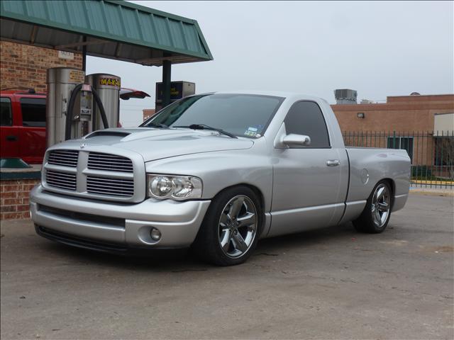 Dodge Ram 1500 2004 photo 1