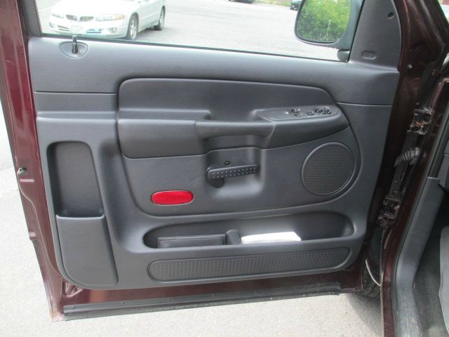 Dodge Ram 1500 2004 photo 3