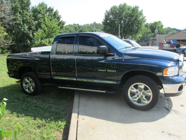 Dodge Ram 1500 2004 photo 2