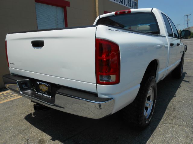 Dodge Ram 1500 2004 photo 2