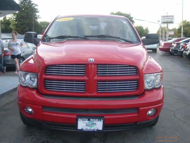 Dodge Ram 1500 2004 photo 4