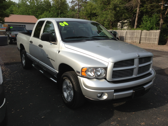 Dodge Ram 1500 2004 photo 2