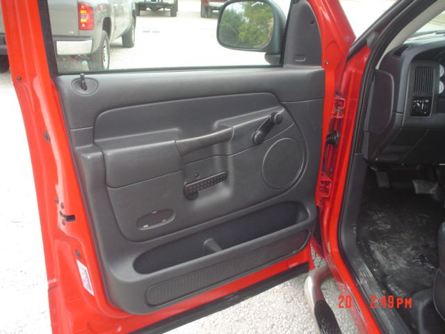 Dodge Ram 1500 2004 photo 4