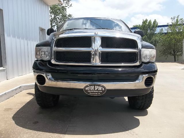 Dodge Ram 1500 Ext WT Pickup Truck