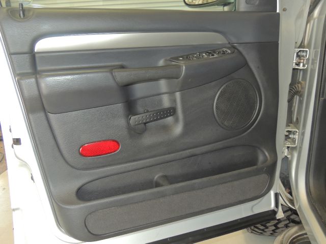 Dodge Ram 1500 2005 photo 3