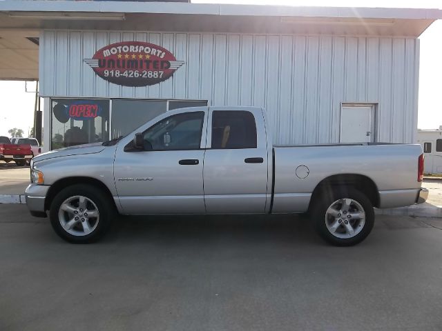 Dodge Ram 1500 Ext WT Pickup Truck