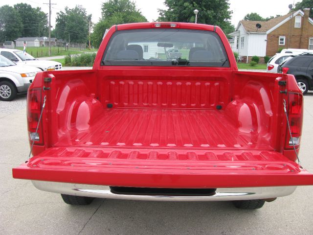 Dodge Ram 1500 2005 photo 2