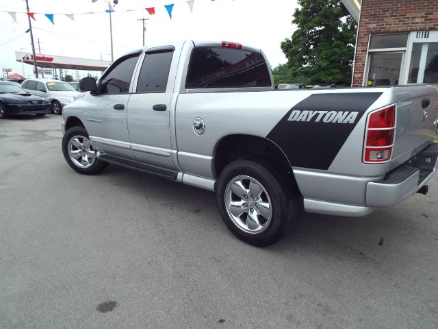 Dodge Ram 1500 2005 photo 2