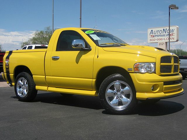 Dodge Ram 1500 2005 photo 2