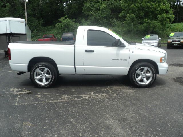 Dodge Ram 1500 2005 photo 2