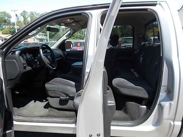 Dodge Ram 1500 2005 photo 2