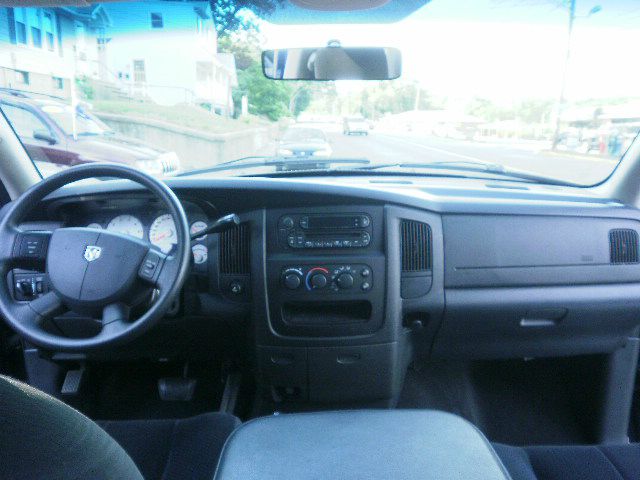 Dodge Ram 1500 2005 photo 3