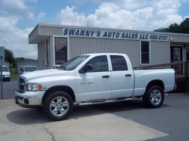 Dodge Ram 1500 Ext WT Pickup Truck